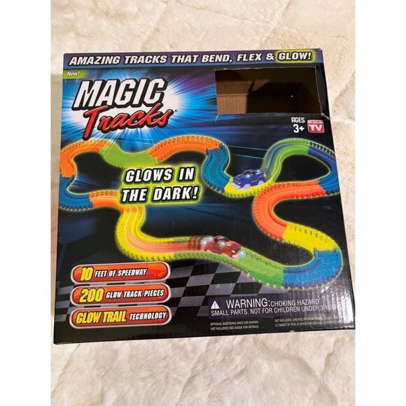 Children’s Magic Tracks Glow in the Dark - Picture 5 of 5